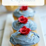 cupcakes on plate