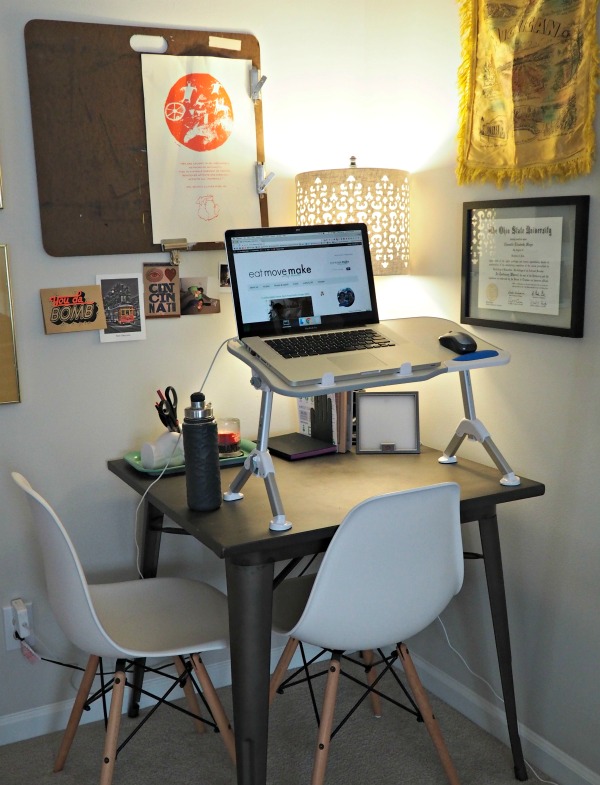 Standing desk riser