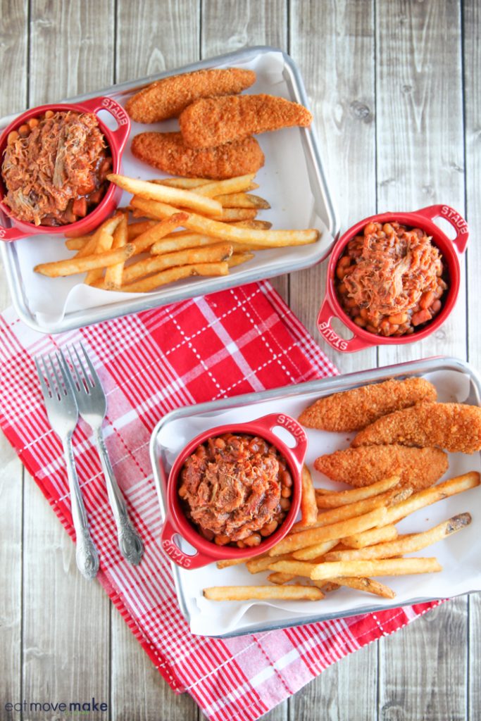 skillet-baked-beans-on-trays-ready-to-serve