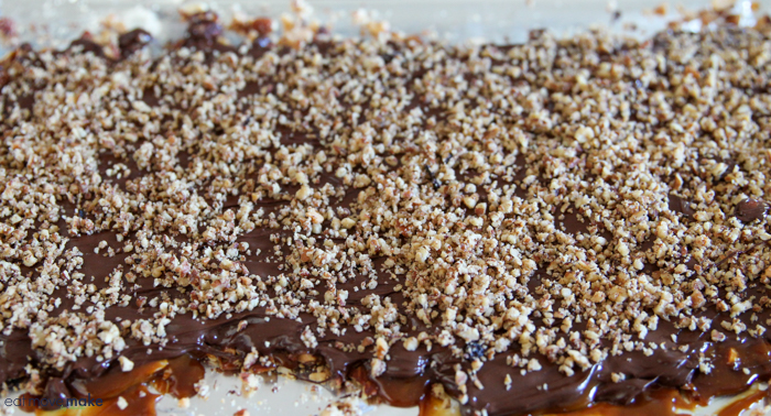 sprinkle crushed pecans over toffee