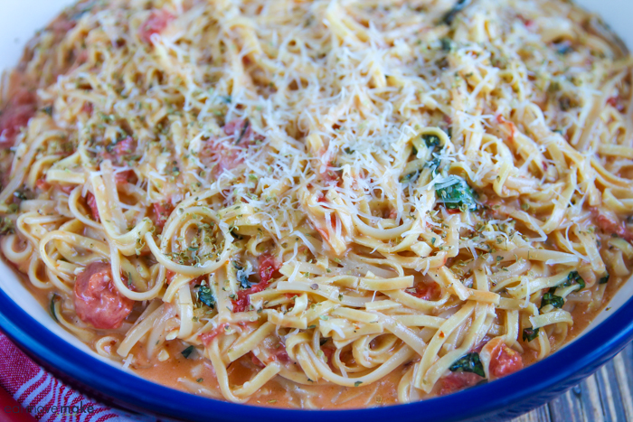 linquine pasta with basil and brie
