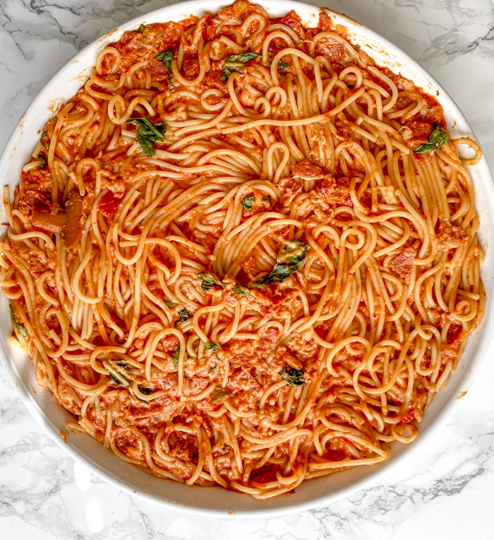 smooth spicy spaghetti pie ingredients into baking pan