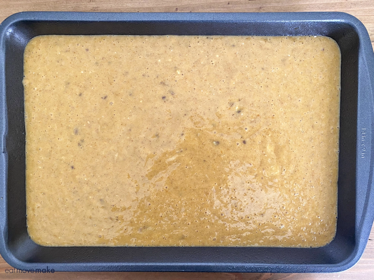 cake pan with batter